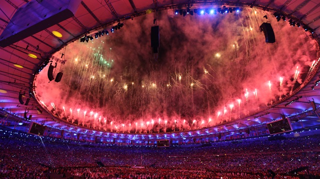 Maracana Stadı'nda gerçekleştirilen törenle, 31. Yaz Olimpiyat Oyunları'nın resmi başlangıcı yapıldı.