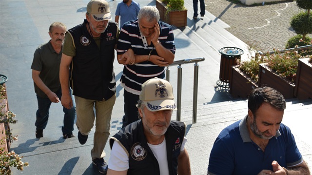 Bursa'da Fetullahçı Terör Örgütü/Paralel Devlet Yapılanması (FETÖ/PDY) operasyonu kapsamında gözaltına alınan, aralarında Orhangazi Üniversitesi Mütevelli Heyeti üyeleri, örgütün ilçelerden sorumlu 'imam' ve devlet memurlarının da bulunduğu 19 kişi adliyeye sevk edildi.