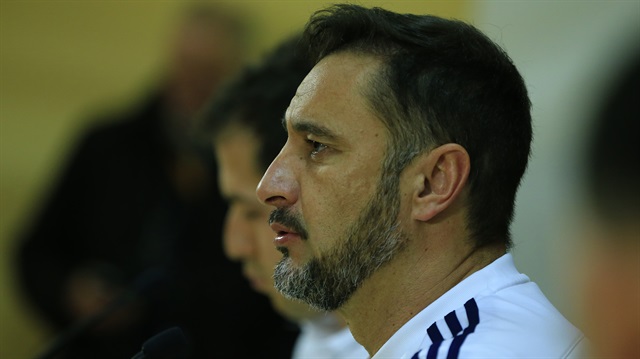 Fenerbahçe Teknik Direktörü Vitor Pereira'nın istifa etmeyeceği ve yapılan hatalardan dolayı futbolcuları suçladığı belirtildi. (Haber: Habertürk)