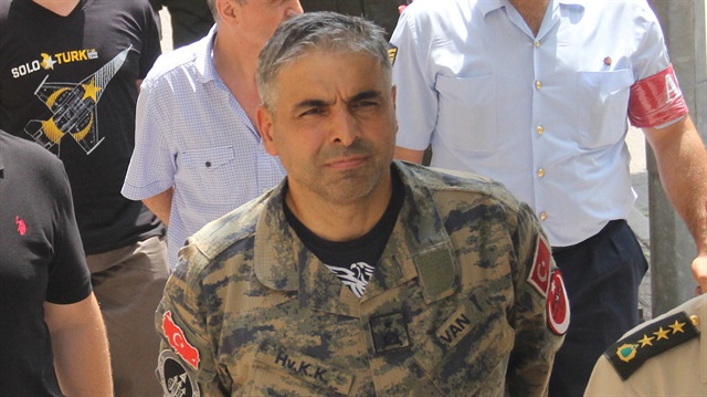 10. Tanker Üs Komutanı 
Tuğgeneral Bekir Ercan Van