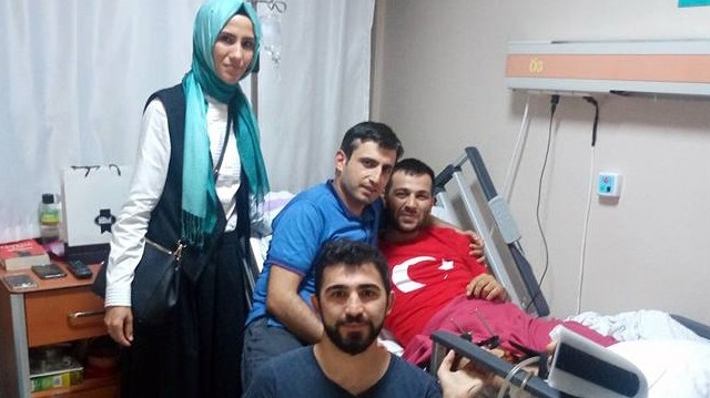 Bacağından yaralanan ve tedavisine İstanbul'da devam edilen Sabri Gündüz ziyaretten dolayı çok mutlu olduğunu belirterek, ilgi ve alakalarından dolayı Sümeyye Erdoğan Bayraktar ve eşi Selçuk Bayraktar'a teşekkür etti.