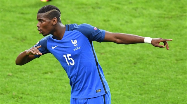 Manchester United, 1 milyon euro'ya sattığı Fransız yıldız Pogba'yı 105 milyon euro'ya geri aldı.