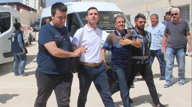 Elazığ'da, Fetullahçı Terör Örgütü'nün (FETÖ) darbe girişimine yönelik soruşturma kapsamında 8 kişi tutuklandı.​ 