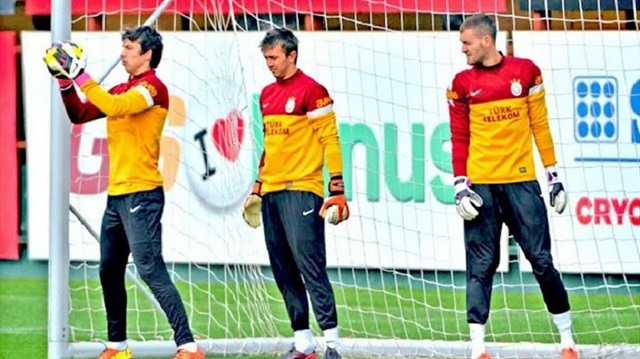 Galatasaray'ın genç futbolcusu Muhammed Alperen Uysal (solda), Çaykur Rizespor'a transfer oldu. 