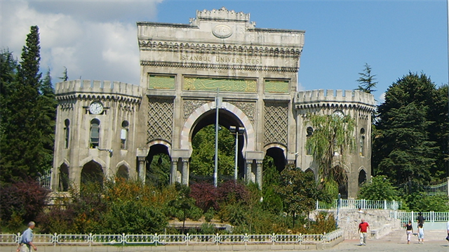 İstanbul Üniversitesi