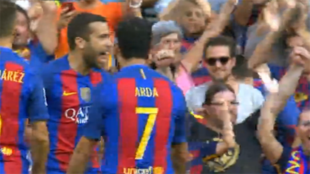 Arda Turan, Barcelona'nın 2016-2017 sezonundaki ilk golünü attı. 