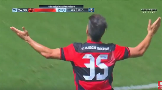 Diego Ribas, Flamengo formasıyla çıktığı ilk maçta golünü atmayı başardı. 