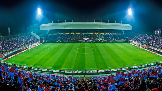 Trabzonspor, Hüseyin Avni Aker Stadyumu'na veda ediyor.