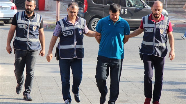 Kahramanmaraş'ta Fethullahçı Terör Örgütü/ Paralel Devlet Yapılanması'na (FETÖ/PDY) yönelik soruşturma kapsamında düzenlenen operasyonda, tutuklu Emniyet Müdürü'nün memur eşi G.E. ile 21 polis gözaltına alındı.