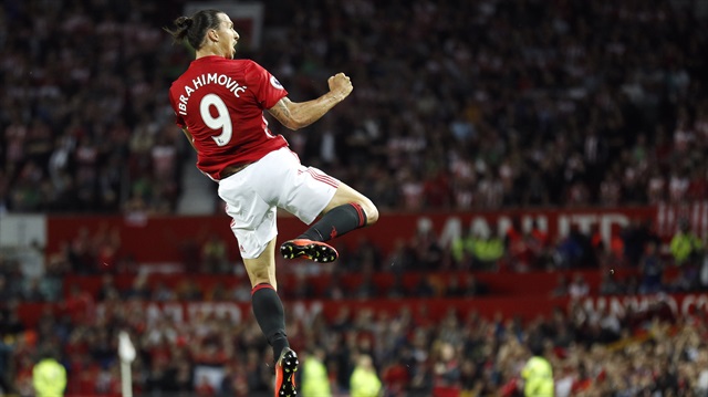 Futbolseverlerin Manchester United formasıyla canlı olarak  izlemek istediği futbolcuların başında Zlatan Ibraimovic geliyor. 