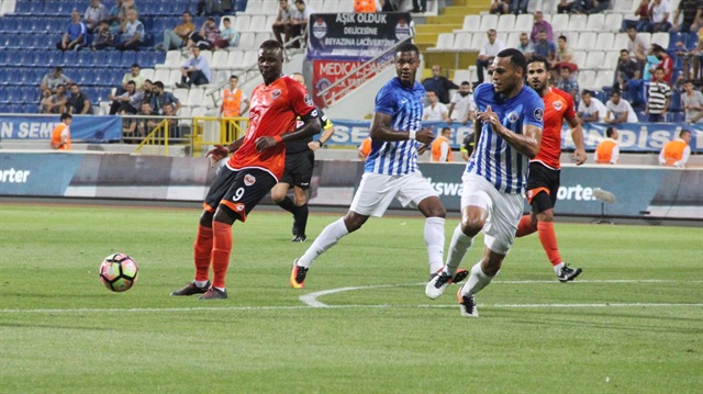 Kasımpaşa, Adanaspor'la kendi evinde 1-1 berabere kaldı. 