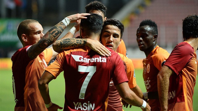 Galatasaray, 1-0 yenik duruma düştüğü maçta Akhisar Belediyespor'u 2-1 mağlup etti. 