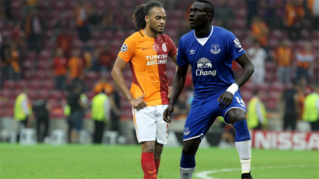 Galatasaray, Everton'da forma şansı bulamayan Oumar Niasse'ı kiralık olarak kadrosuna katmaya hazırlanıyor. 