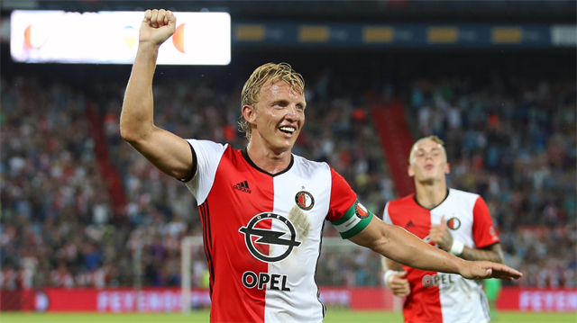 Feyenoord'un 36 yaşındaki futbolcusu Dirk Kuyt, profesyonel kariyerinde çıktığı 600. maçında 2 gol kaydetti.