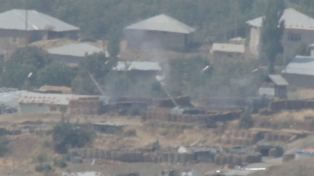 Terör örgütü PKK hedefleri top atışlarıyla vuruldu. 