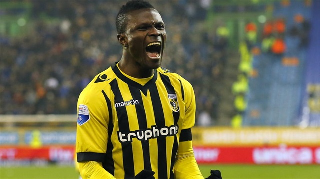 Sivasspor'un Türkiye'ye getirdiği Abiola Dauda'nın transferi sağlık sorunları sebebiyle gerçekleşmedi. 