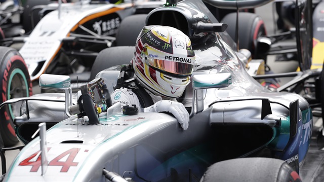 İtalya'da pole pozisyonu son iki yılın şampiyonu Hamilton'ın.