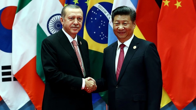 Cumhurbaşkanı Erdoğan, G20'ye ev sahipliği yapan Çin Devlet Başkanı Şi Cinping'in liderler ve eşleri onuruna verdiği akşam yemeğine katıldı.