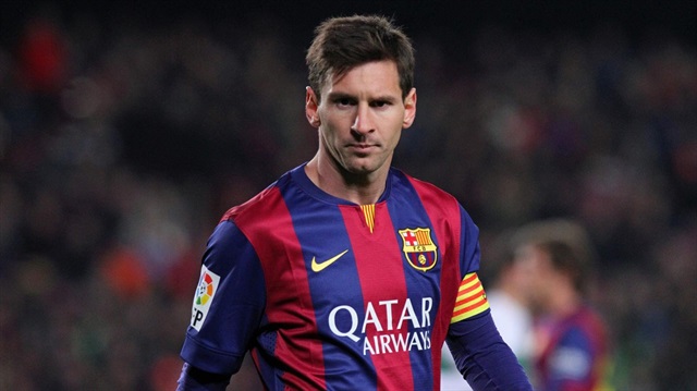 Barcelona'nın yaşayan efsanesi Lionel Messi 3 yaşındaki oğlunu Katalan akademisine kayıt etti.