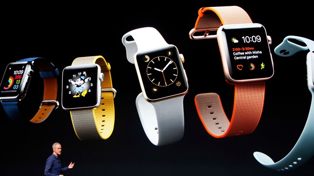 Apple'ın yeni ürünleri Apple Watch Series 2 ve AirPods'un Türkiye fiyatları belli oldu.