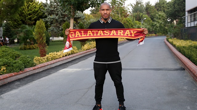 Galatasaray'ın yeni transferi De Jong'un Kayserispor maçında yedek kulübesinde oturması bekleniyor.