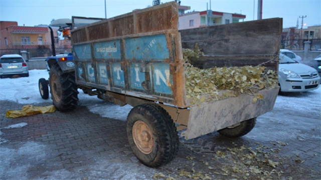 Dargeçit Belediyesine ait bir traktörün çalındığı yönünde yapılan ihbar doğrultusunda yürütülen çalışmalar kapsamında, Safa Mahallesi Kilise sokak üzerinde bahse konu traktör üzerinde bulunan 3 kişi ile birlikte ele geçirilmişti. Traktörün römorkunda çok sayıda sila ve mühimmat bulunmuştu. 