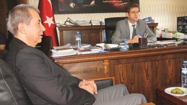 Iğdır Tuzluca’da Kaymakam İbrahim Civelek göreve başladı. Civelek’i Emniyet Müdürü Yüksel Babal ziyaret etti.