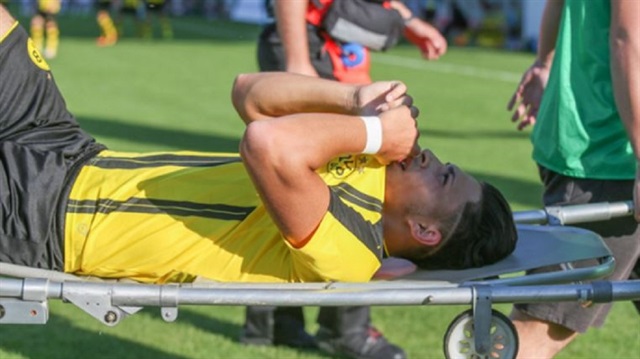 Borussia Dortmund'un 18 yaşındaki yıldızı Dario Scuedri yaşadığı korkunç sakatlıkla taraftarlarını üzdü. Genç futbolcunun uzun bir süre sahalardan uzak kalacağı belirtildi. 