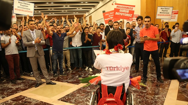2016 Rio Paralimpik Oyunları'nda 3 altın madalya ile organizasyon tarihinin en başarılı performansını gösteren Türkiye Milli Takımı, İstanbul'a geldi.