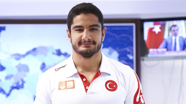 Milli güreşçi Taha Akgül'ün 4 Avrupa, 2 Dünya ve 1 Olimpiyat şampiyonluğu bulunuyor.