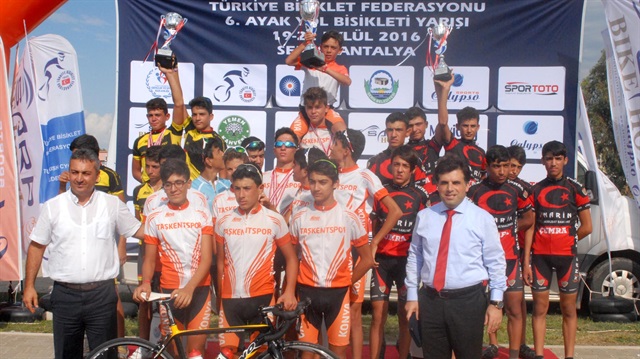 ANTALYA'nın Serik İlçesi'nde düzenlenen Türkiye Bisiklet Yarışları Şampiyonası'nın 6'ncı Ayak Final Yarışları sona erdi. 