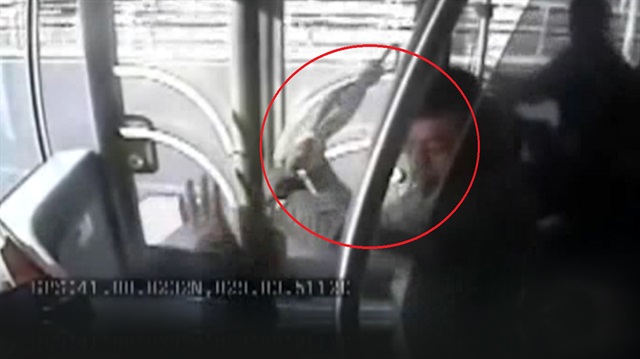 İşte metrobüsteki kavga ve kaza anı
