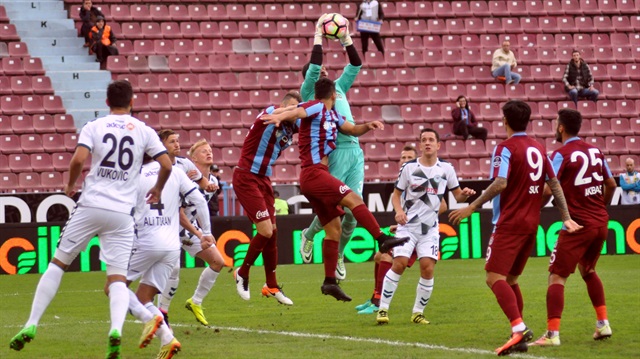 Trabzonspor, Avni Aker'de Konyaspor'u 1-0 yendi.