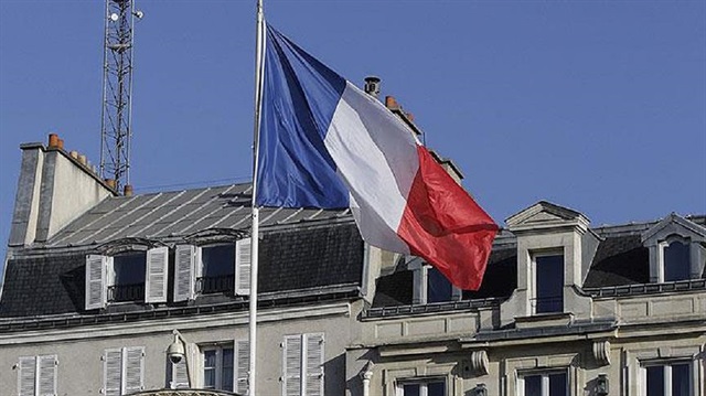 Fransa'da ekonomi  2013 yılı başından bu yana ilk kez daraldı.