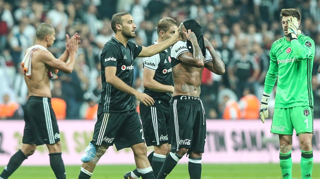 Beşiktaşlı futbolcu Cenk Tosun, maç sonunda Şenol Güneş'le ilgili konuştu. 