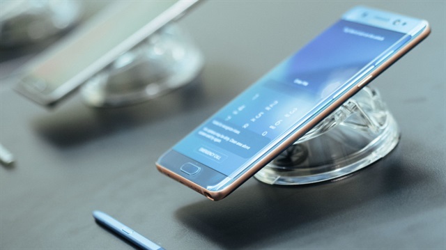 Samsung Galaxy Note 7'nin değiştirilen cihazlarında da sorun olduğu iddia ediliyor.
