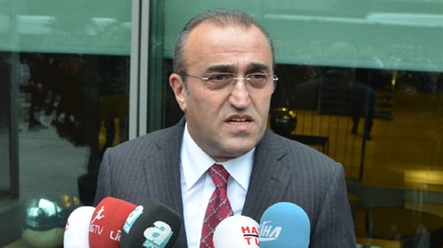 Galatasaraylı eski yönetici Galatasaray'ın eski yöneticisi Abdurrahim Albayrak, Beşiktaş derbisinin ardından basın mensuplarına açıklamalarda bulundu.