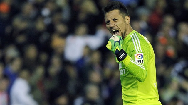 Valencia'nın 31 yaşındaki kalecisi Diego Alves, 17 penaltı kurtararak La Liga tarihine adını yazdırdı.