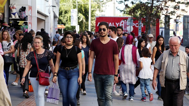 Türkiye'nin 2040 yılında en büyük aktif nüfusa (15-64 yaş aralığı) sahip olacağı belirtildi.