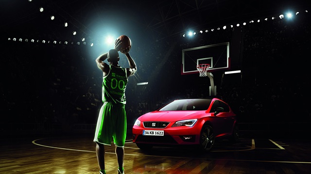 SEAT’ın Euroleague Basketball sponsorluğu nedeniyle modelin adı Leon Euroleague Edition olarak belirlendi.