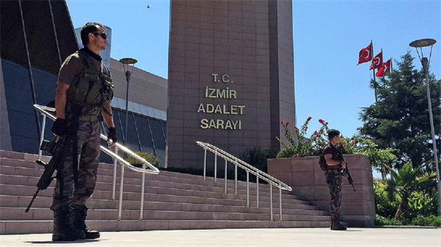 İzmir Cumhuriyet Başsavcılığınca sürdürülen FETÖ soruşturması kapsamında, örgütün Güney Afrika Sorumlusu hakkında yakalama kararı çıkarıldı. 