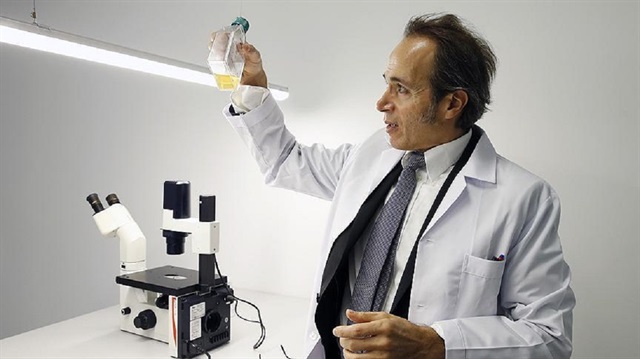 Biyoteknolojik ilaçların üretiminde kullanılan teknolojik altyapıyı tasarlayan Dr. Aziz Çaylı.