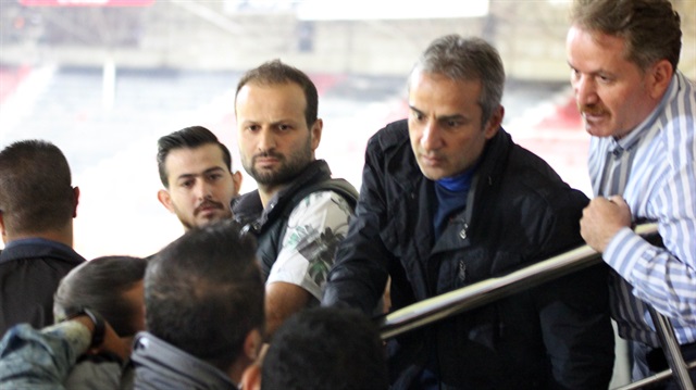 Büyükşehir Gaziantespor - Sivasspor maçını tribünden takip eden Gaziantepspor teknik direktörü İsmail Kartal'a tepki vardı.