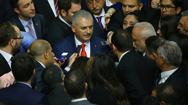 Yıldırım, TBMM'nin 26. Dönem 2. Yasama Yılı açılış resepsiyonunda gazetecilerin sorularını yanıtladı. 