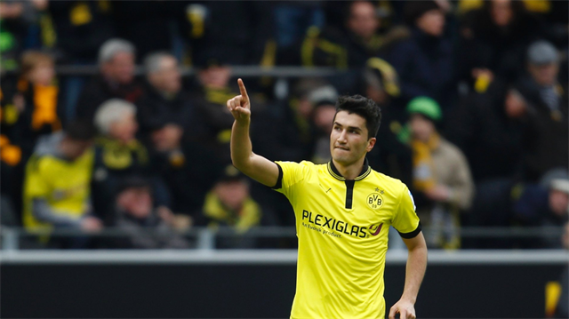 10 numara sıkıntısı çeken Fenerbahçe’nin devre arasında Nuri Şahin'in kiralanması için Borussia Dortmund Kulübü'ne teklifte bulunacağı iddia edilmişti. 