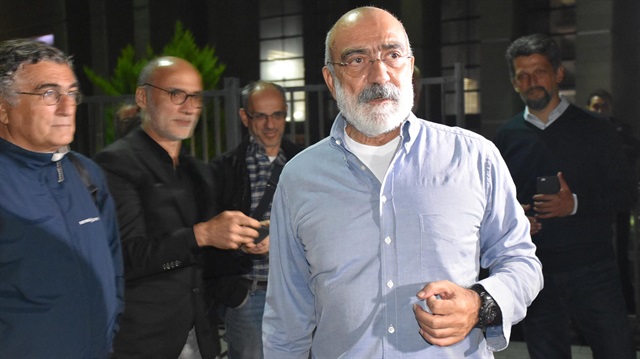 FETÖ'den tutuklanan Ahmet Altan Silivri Cezaevi'ne konulmuştu.