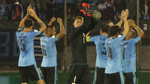 Uruguay, Venezuela'yı 3-0 geçerek zirvedeki yerini korudu.