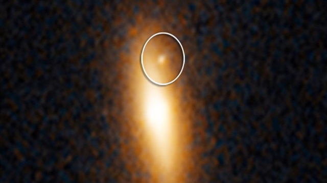 Süper kütleli kara delikler Güneş'in 100 bin ile 10 milyar katı büyüklüğünde olabiliyor.