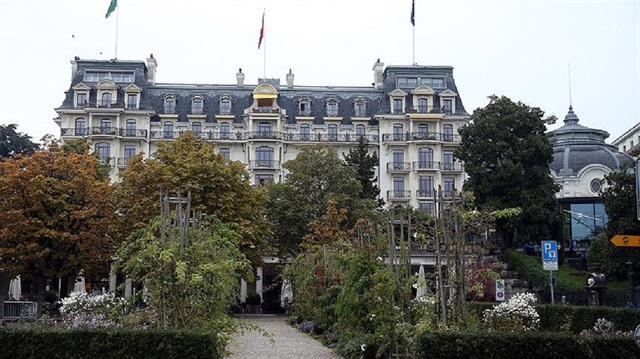  Beau-Rivage Palace oteli bundan 100 yıl önce Türkiye'yi yakından ilgilendiren bir toplantıya ev sahipliği yaptı. Lozan Antlşaması  Beau-Rivage Palace otelinde imzalandı.