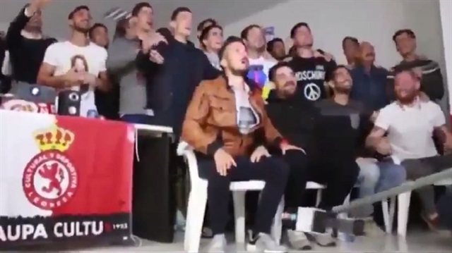 Cultura y Deportivo Leonesa 2015 yılında kapanmanın eşiğine gelince Katarlı bir kişi tarafından hisselerinin büyük bir kısmı satın alındı.
